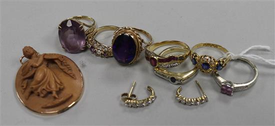 An Edwardian 18ct gold and gem set dress ring, four 9ct rings, two 14ct rings and three other items.